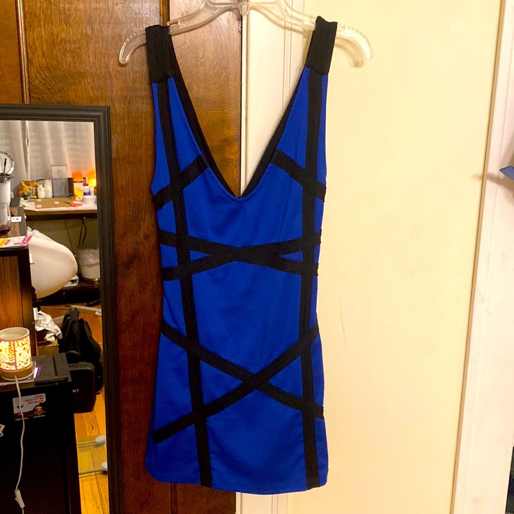 Arden B. open-back cocktail dress